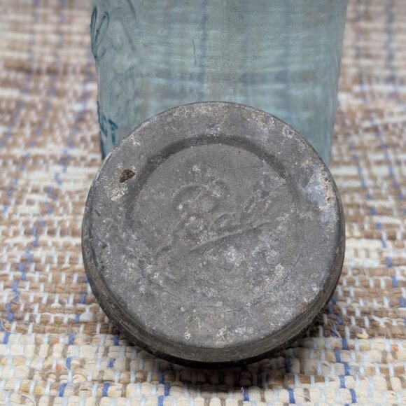 Vintage 1923-1933 Ball Perfect Mason Jar 10 Blue Glass Jar Zinc Lid Quart - Picture 7 of 9